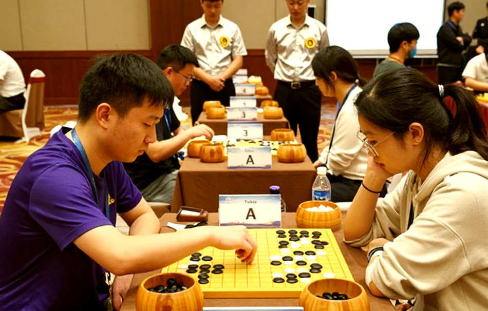 27 मिनिएचर, एक राइट-डाउन: ChessBase Magazine #225 में प्राग 2026 का ओपनिंग-लीक ऑडिट